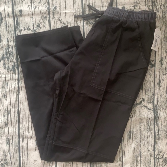Brand new scrub pants - Picture 2 of 4